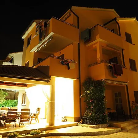 Apartment Omanovic Cizici Exterior photo