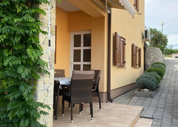 Apartments Omanovic